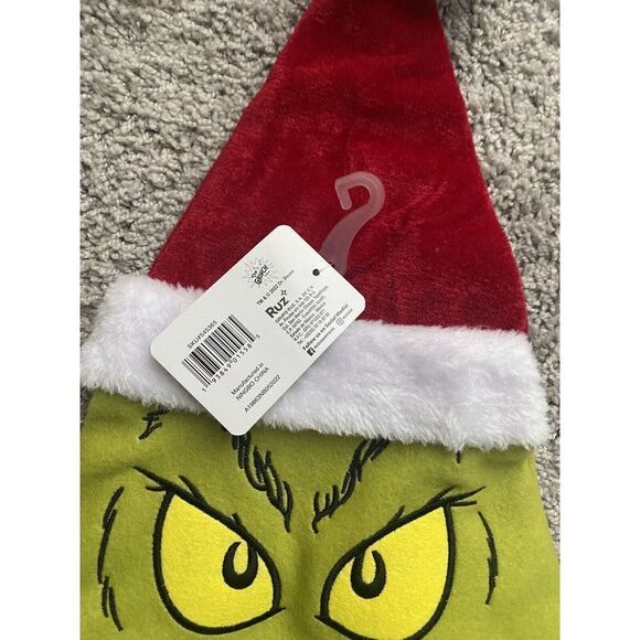 Dr. Seuss The Grinch who stole Christmas  Holiday Santa Hat Cap NEW 2022 - Picture 4 of 5